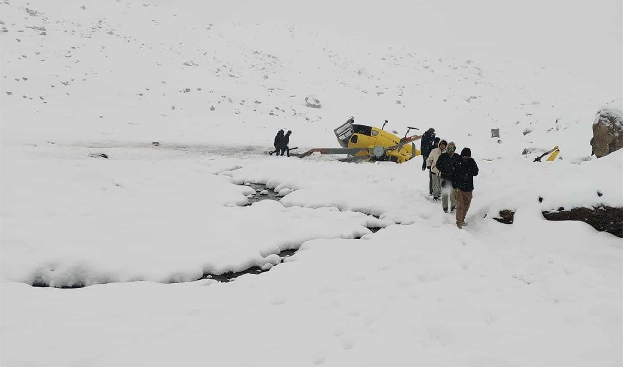 सोलुखुम्बुको लोबुचेमा हेलिकप्टर दुर्घटना, पाइलटको सकुसल उद्धार