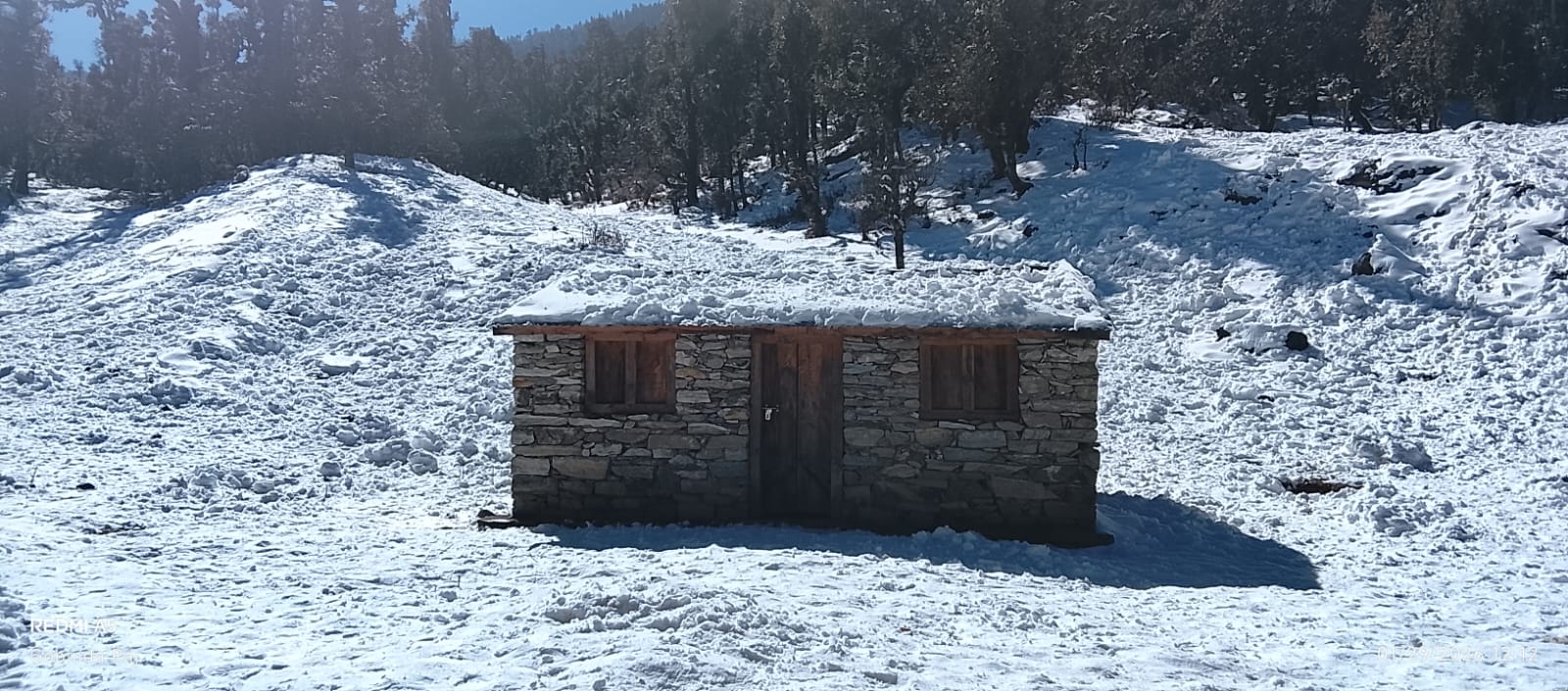 हिउँले ढाकेको बाजुराको कालाजग्रा–पोरखेगढी