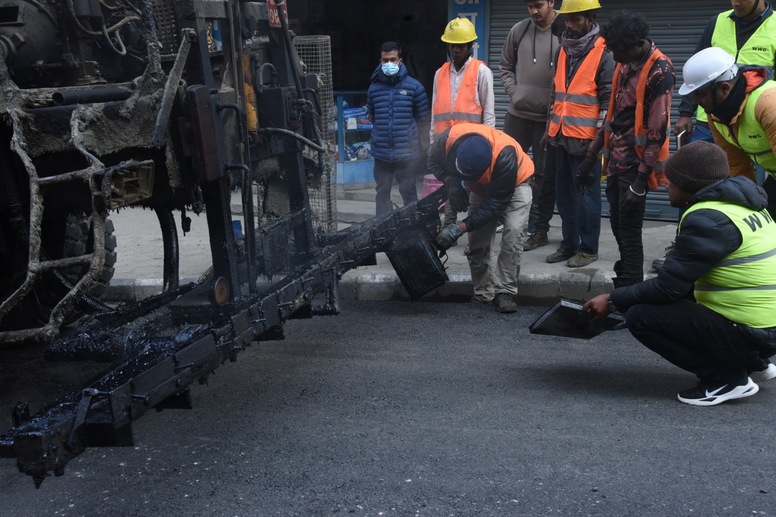 धुलोरहित सडक अभियानमा काठमाडौं महानगर, ढल, सडक मर्मत, कालोपत्रे धमाधम