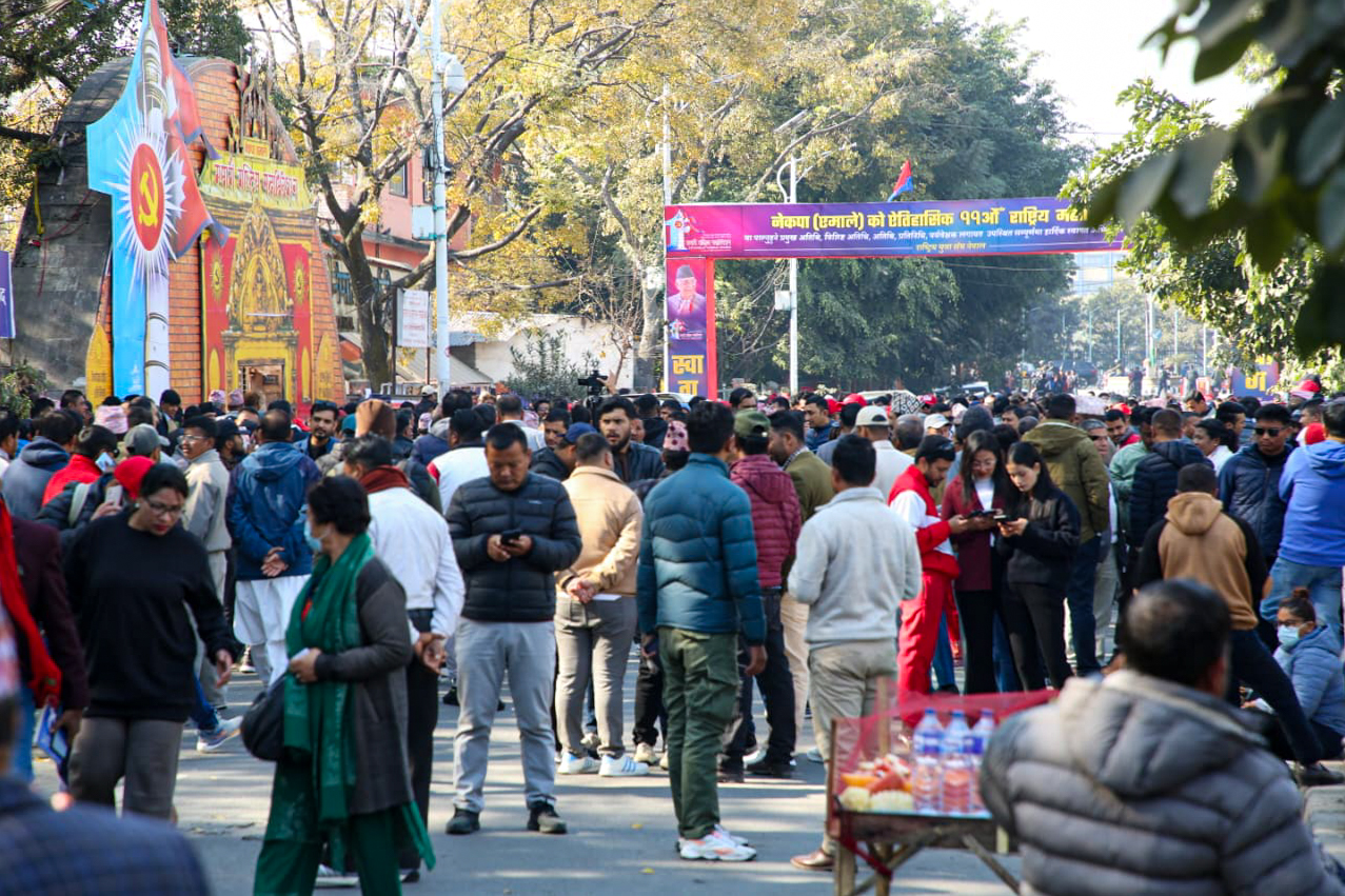एमालेको नयाँ नेतृत्व चयनका लागि आज मतदान हुँदै