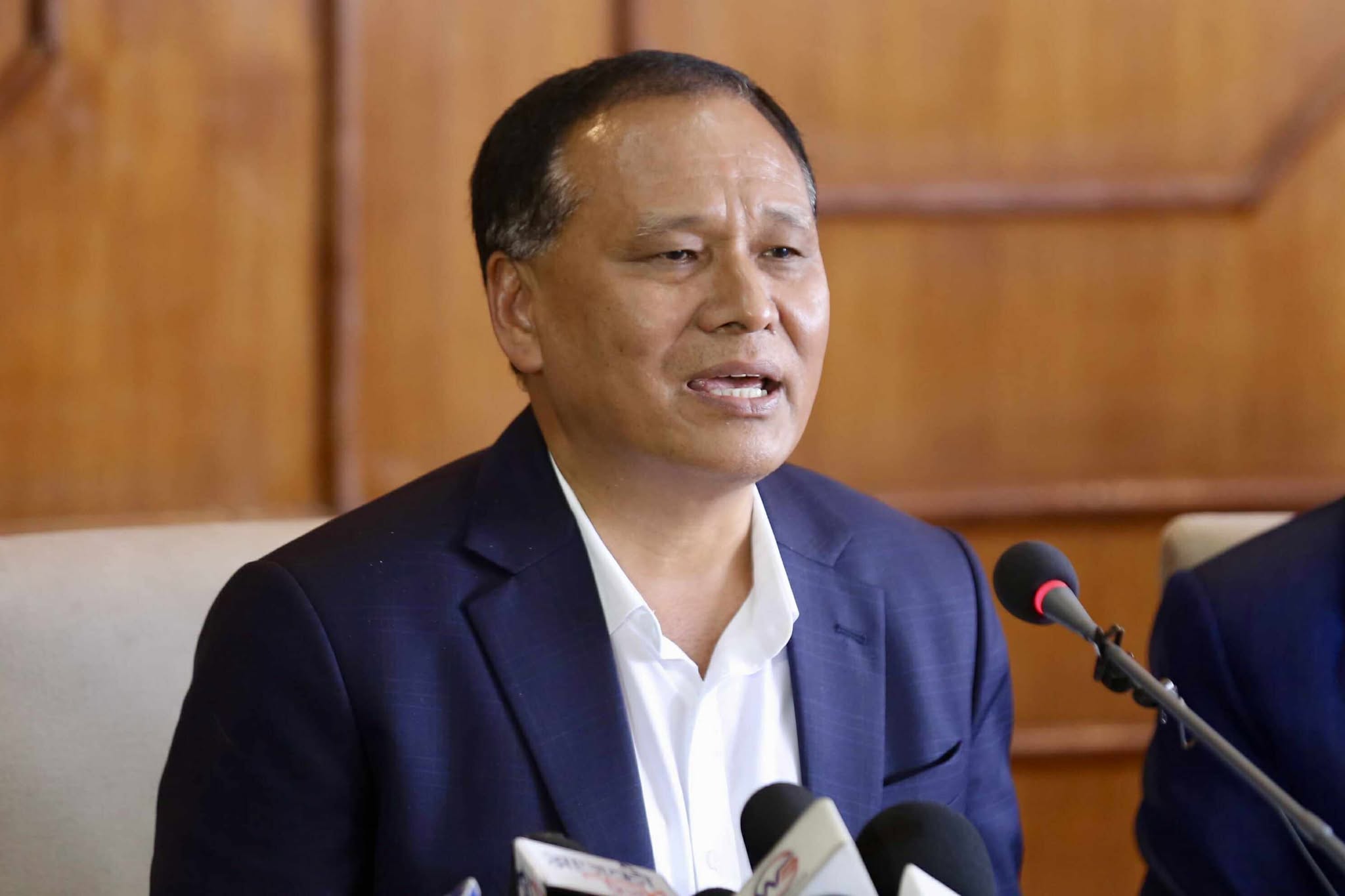 विदेशमा रहेका नेपालीलाई मताधिकार दिलाउन सरकार गम्भीर छ : मन्त्री घिसिङ