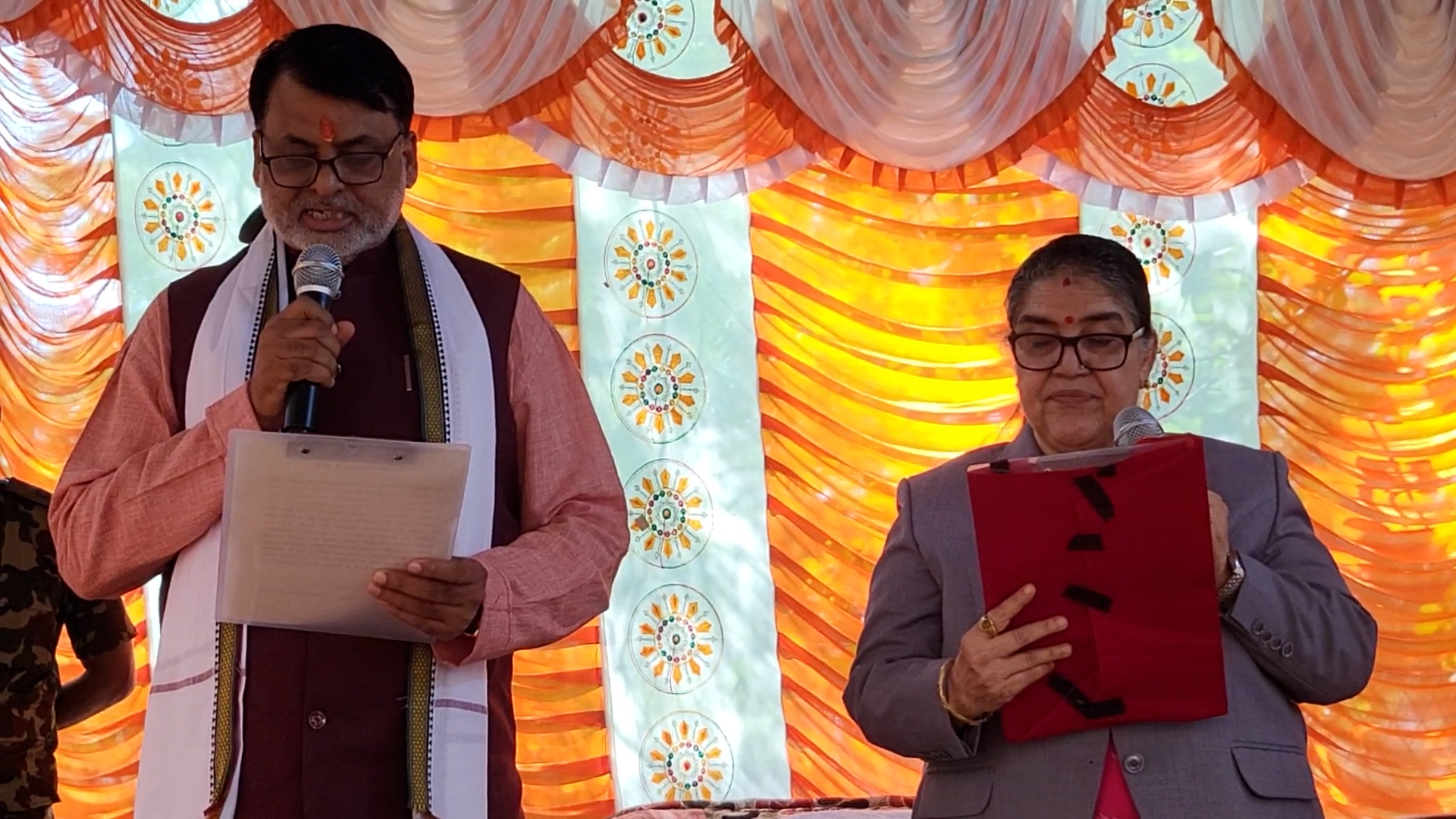 मधेश प्रदेशका नवनियुक्त मुख्यमन्त्री सोनलले लिए पद तथा गोपनीयताको सपथ