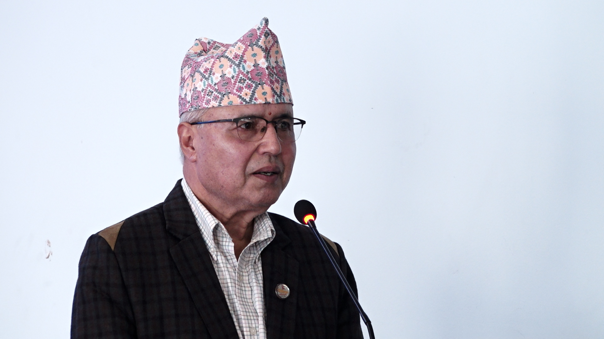 सबैको सुझाव अनुसार मौद्रिक र वित्तिय नीति बनेको छ, समस्या हुँदैन : अर्थमन्त्री