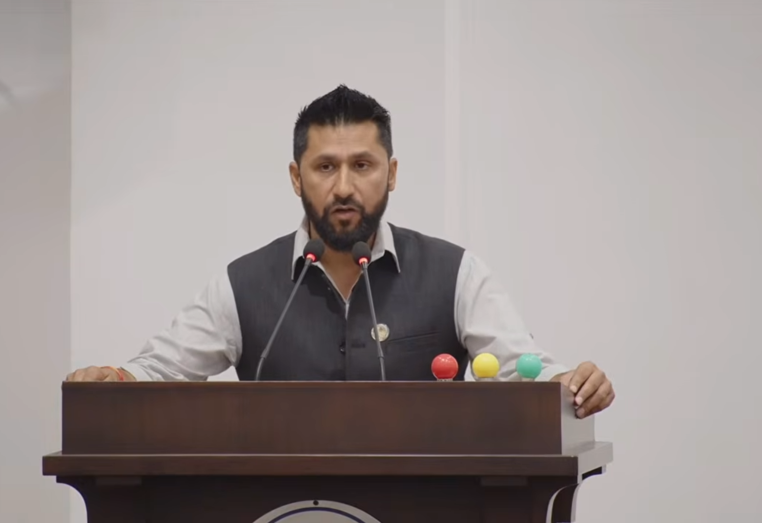 हनिमुन नमनाउने पहिलो सरकार