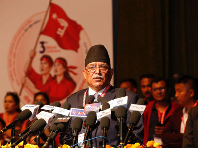 सरकारको कुशासनले प्रतिगमनलाई मौका दिएको छ : प्रचण्ड