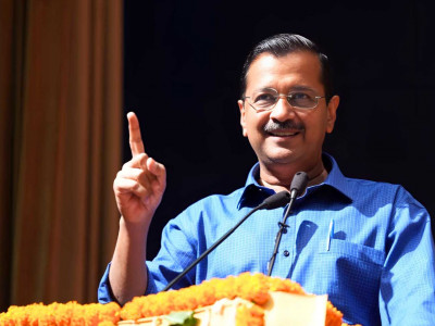 अरविन्द केजरीवालः भ्रष्टाचार विरोधले उठायो,  रक्सीले डुबायो