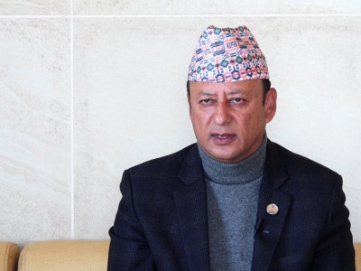 उर्जामन्त्रीको मानमर्दनले क्रुध्द छन् मन्त्रालयका कर्मचारी