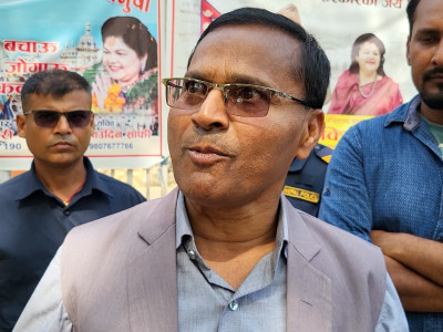 फुटपाथ खाली गराउन मधेश प्रदेशका गृहमन्त्री आफैं आए सडकमा