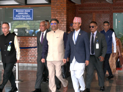 नेपाल आइपुगे भारतीय विदेश सचिव मिश्री