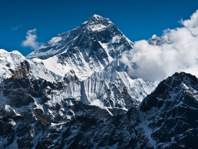 सगरमाथामा फोहोर गर्न प्रतिबन्ध