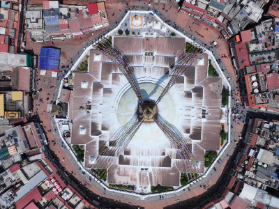 आकाशबाट यस्तो देखियो बौद्धनाथ स्तूपा (तस्विरहरू)