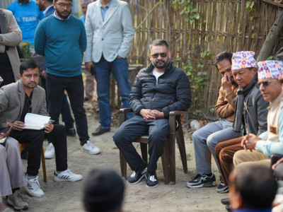 झापाका स्थानीय समस्याबारे जनप्रतिनिधि र व्यक्तित्वसँग बालेनको छलफल