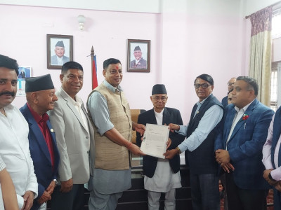 बानियाँको नेतृत्वमा बागमती प्रदेशको मुख्यमन्त्री पदको दावी पेश