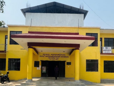 सामाजिक सुरक्षा भत्ता नपाएपछि नगरपालिकामा तालाबन्दी