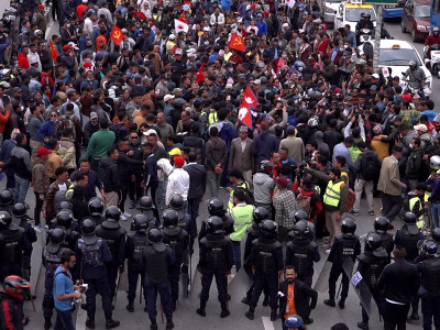 ओलीको पक्राउविरुद्ध आन्दोलन जारी, प्रधानमन्त्री र गृहमन्त्रीमाथि छनविनको माग