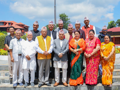 राष्ट्रपति पौडेलसंग ज्येष्ठ राष्ट्रिय नागरिक महासंघका प्रतिनिधि मण्डलद्धारा भेट