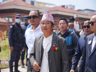 सरकारको प्रतिपक्षमा रहेर प्रश्न गर्ने र सरकारलाई समर्थन गर्ने छौँ : हर्क साम्पाङ