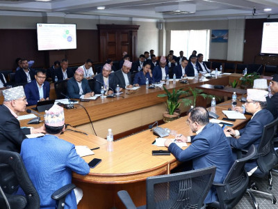 अर्थमन्त्री पौडेलद्वारा समयतालिका बनाएर बजेट कार्यान्वयन गर्न सचिवहरुलाई निर्देशन