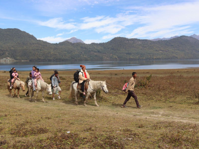 रारामा पर्यटकको चहलपहल बढेपछि घोडा व्यवसायी उत्साही