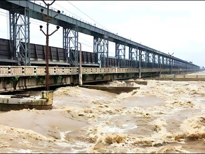 सप्तकोशीमा पानीको बहाव उच्च